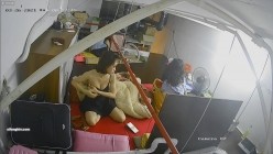 【极品稀缺 ️破解摄像头】极品服务员宿舍日常 ️小姐姐年轻美乳好坚挺 穿搭职业装制服很有气质 距离超近 高清1080P版 截图12