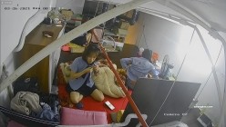 【极品稀缺 ️破解摄像头】极品服务员宿舍日常 ️小姐姐年轻美乳好坚挺 穿搭职业装制服很有气质 距离超近 高清1080P版 截图16