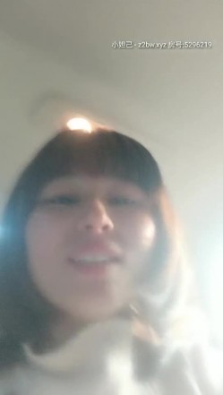 【跟老婆闺蜜偷情】乡间小路上，一堆野鸳鸯车震，撒尿舌吻，紧张刺激，快活似神仙无套内射 截图6