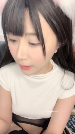 校花系~【京鱼儿】19岁童颜巨乳~女仆学生制服~道具自慰~流！高颜值，户外漏奶子，菊花还挺不错！ 截图13