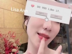 顶级性感尤物女神【LisaAnn】群P淫乱盛宴，绿帽老公带小母狗娇妻体验多跟肉棒的快感 被干的哭腔呻吟 极度淫骚 截图16