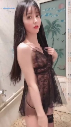 《顶级女神 ️重磅泄密》露脸才是王道！高颜长腿极品身材外围绿茶婊【野马】定制~洗澡紫薇打炮全自动你的女神有钱人的母狗 截图2