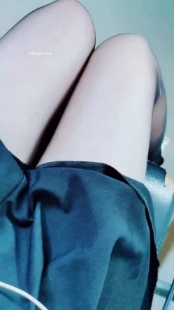 【漂亮女老师】川大24岁英语老师~上课大黑牛狂喷水~1举2得~！~学位证大胆亮出来，985就是厉害 截图3