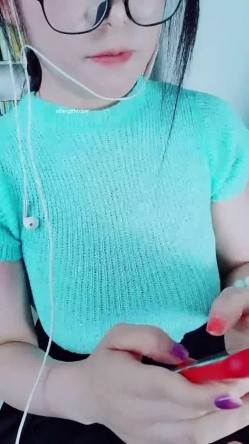 【漂亮女老师】川大24岁英语老师~上课大黑牛狂喷水~1举2得~！~学位证大胆亮出来，985就是厉害 截图5