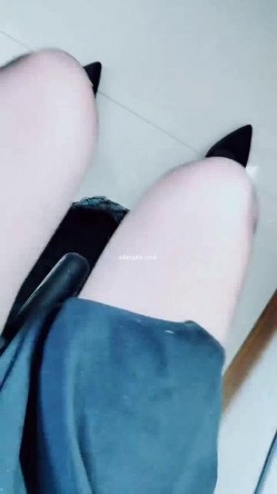 【漂亮女老师】川大24岁英语老师~上课大黑牛狂喷水~1举2得~！~学位证大胆亮出来，985就是厉害 截图12