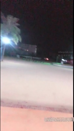 高颜值网红奶茶妹辞去工作后和几个男性朋友一起吃完饭到酒店3P,还说不能同时被3个人一起干,胸大性感.国语! 截图1