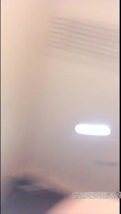高颜值网红奶茶妹辞去工作后和几个男性朋友一起吃完饭到酒店3P,还说不能同时被3个人一起干,胸大性感.国语! 截图7