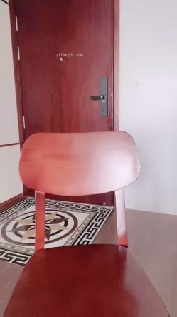 维维子 画面美到不真实 超级浑圆大奶 皮肤泛着金光 靓妹 截图13