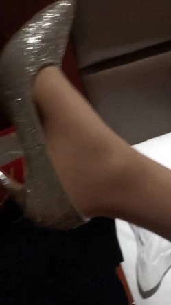 极品御姐女神丝袜母狗【小语】啪口丝袜足交性爱私拍流出 完美露脸 截图12