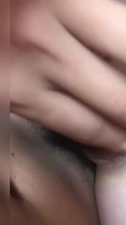 嫂子你真美，嫂子你真浪，女上位风骚地摇摆，还笑着问问咧：‘爽不爽’，‘要得’！ 截图14
