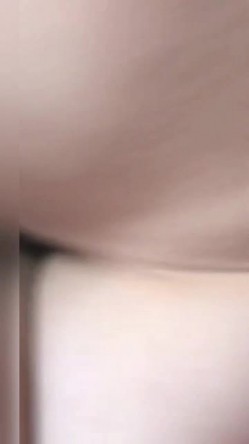 嫂子你真美，嫂子你真浪，女上位风骚地摇摆，还笑着问问咧：‘爽不爽’，‘要得’！ 截图16