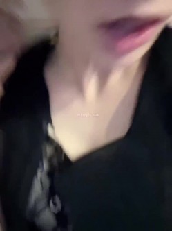 快手福利空姐女神【是邹琳吖是你的琳姐姐】脸穴同框性爱XO首次流出性爱啪啪 猛操 吃鸡巴 截图1