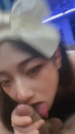 SM绝美校花纯欲母狗 菠萝吹吹 骚出天际 截图14