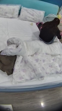 酒店高清偷拍眼镜御姐范眼镜白领姐姐下班幽会胖领导勤快的铺好床单洗香香后被操两次 截图7