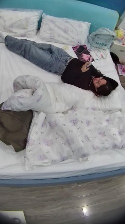酒店高清偷拍眼镜御姐范眼镜白领姐姐下班幽会胖领导勤快的铺好床单洗香香后被操两次 截图11