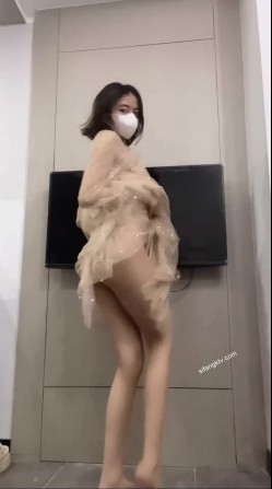 青春无敌 抖音风推特人气极品身材网红女神【小西西】定制福利全集 截图4