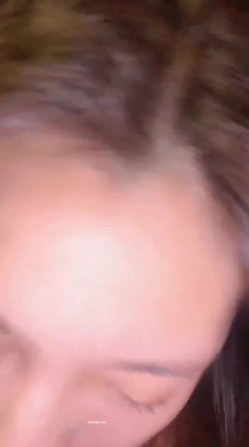 《极品反差婊 泄密》露脸才是王道！推特清纯大波翘臀奔放正妹【辉夜姬】私拍各种反人类调教群P喝尿炮击多人颜射场面令人乍舌 截图14