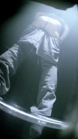 新系列夜总会酒吧女厕后拍各种黑丝高跟 美女如云13号美女的尿尿热气升腾仙气飘飘 截图10