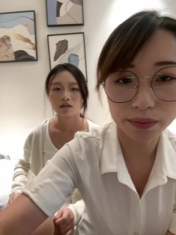 ️清纯主播【202509yoyo】表姐带着表妹下海直播、在线教口活、练习做爱姿势 截图16