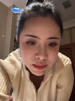 ️逆天户外主播【qingqing-ss】高颜值长腿丝袜、公园、商场餐厅大胆当着路人面裸露自慰 截图4