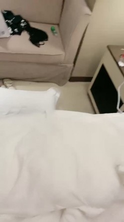 车模下海网红美女！灵活舌头口活一流！特殊视角怼穴，骑乘位啪啪要高潮了，屌插穴手指扣菊花 截图10