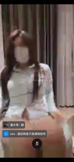 【抖音福利】性爱女王【叶娇娇】会议室性爱XO闺蜜双飞 自慰 丝袜高跟诱惑 户外口交 车震 截图5