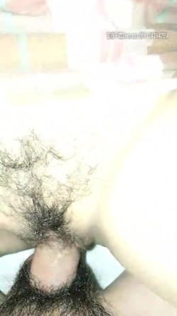 骚气少妇酒店和炮友JQ啪啪，口交上位骑乘猛坐快速抽插高潮喷水，很是诱惑喜欢不要错 截图7