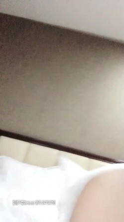 骚气少妇酒店和炮友JQ啪啪，口交上位骑乘猛坐快速抽插高潮喷水，很是诱惑喜欢不要错 截图15