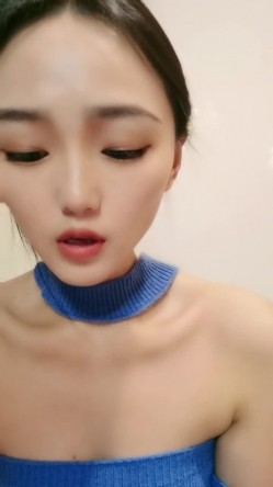 露脸新人妹子双手搓胸，挤挤奶子特写蝴蝶逼，不停的按摩阴蒂小小粉蝴蝶 截图9