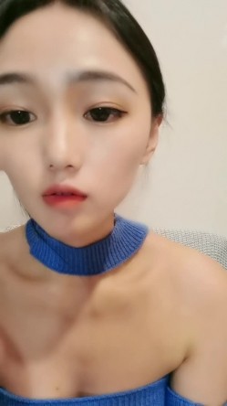 露脸新人妹子双手搓胸，挤挤奶子特写蝴蝶逼，不停的按摩阴蒂小小粉蝴蝶 截图15