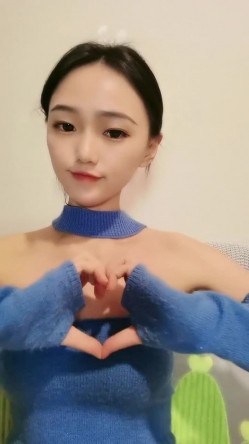 露脸新人妹子双手搓胸，挤挤奶子特写蝴蝶逼，不停的按摩阴蒂小小粉蝴蝶 截图16