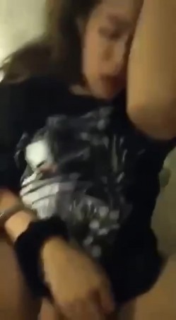 缅甸情侣 缅甸网红混血美女与男友性爱流出，颜值不错，无套艹逼，特淫荡 截图8