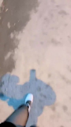 【黛西老师】商场~马路~树林~勾搭技师内射一屁股~露脸 截图7
