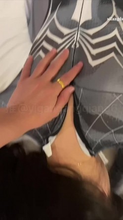 电报顶级约炮大神，【一杆钢枪 我的枪好长】最新付费群更新20V，模特女友，多种情趣玩法好厉害！ 截图6