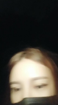 颜值不错美女主播户外勾搭汉子 到车里车震啪啪 无套女上坐插 很是淫荡 截图12