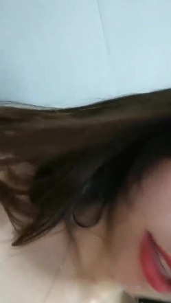 极品高颜冷艳御姐，反差小妈感女主播「金刚护撸娃」「小奶猫」密码房激情淫语撩骚，和姐妹下海大秀，互舔互口 截图13