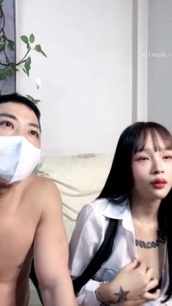 新人~漂亮的妹妹~【强上18岁妹子】被猛干干了2次~无套内射 截图2
