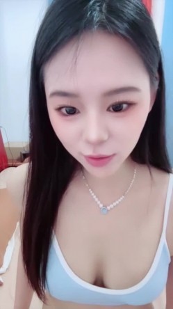 极品清纯女神【奶油桃子】高颜值 销魂玉体 小粉逼 圆润坚挺美乳 掰穴跳弹自慰流白浆 截图1