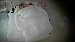 酒店偷拍美女外出参加活动回来换上黑丝配合干部大叔炮友啪啪后续 截图16