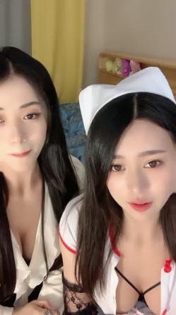 重磅推荐~新人【大乔小乔陪你玩】逆天颜值~看的鸡儿想喷火大长腿美女，赚翻！ 截图12