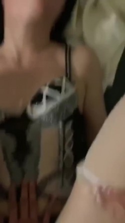 极品少妇好似嗑药一般，被鸡巴肏得哇哇大叫，狂喷淫水！ 截图15
