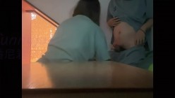 推特13万绿帽夫妻「番尼君」付费资源 三十路某校女教导主任玩夫妻交换 截图13