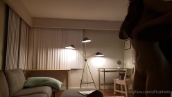 【极品媚黑 ️推荐】狂野骚货『Offici』华裔白皙少妇与黑人男友性爱啪啪 黑粗肉棒疯狂深喉口交 截图3