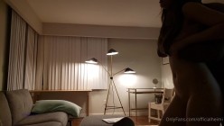 【极品媚黑 ️推荐】狂野骚货『Offici』华裔白皙少妇与黑人男友性爱啪啪 黑粗肉棒疯狂深喉口交 截图4