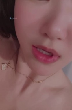 秀人清纯甜美极品模特【唐安琪】超大尺度泄密，与金主1V1露奶露逼露脸娇喘自摸呻吟 截图12