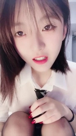 裸舞诱惑【源源baby】群P女神校花回归~漂亮妹妹3P被多男一直干到天亮 截图8