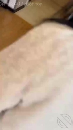 海角社区一个被绿海友投稿 我的淫骚老婆用和肥胖男出轨照片视频逼我离婚 截图3