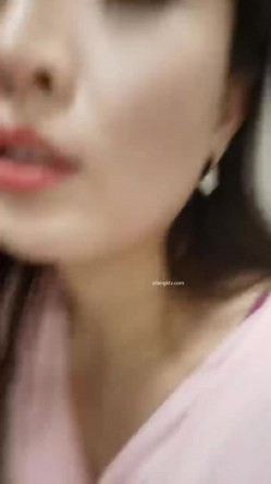 ️精品推荐 ️抖音极品大龄熟女『牛奶秋刀姨』下海直播性情展示12V 讲诉和小哥水性杨花的故事 截图9
