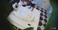 酒店摄像头破解 精壮小伙酒店偷情身材火爆的少妇各种姿势连干3炮 截图5