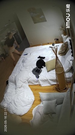 酒店偷拍极有韵味女孩换上战袍挨三顿操还被录视频 截图12